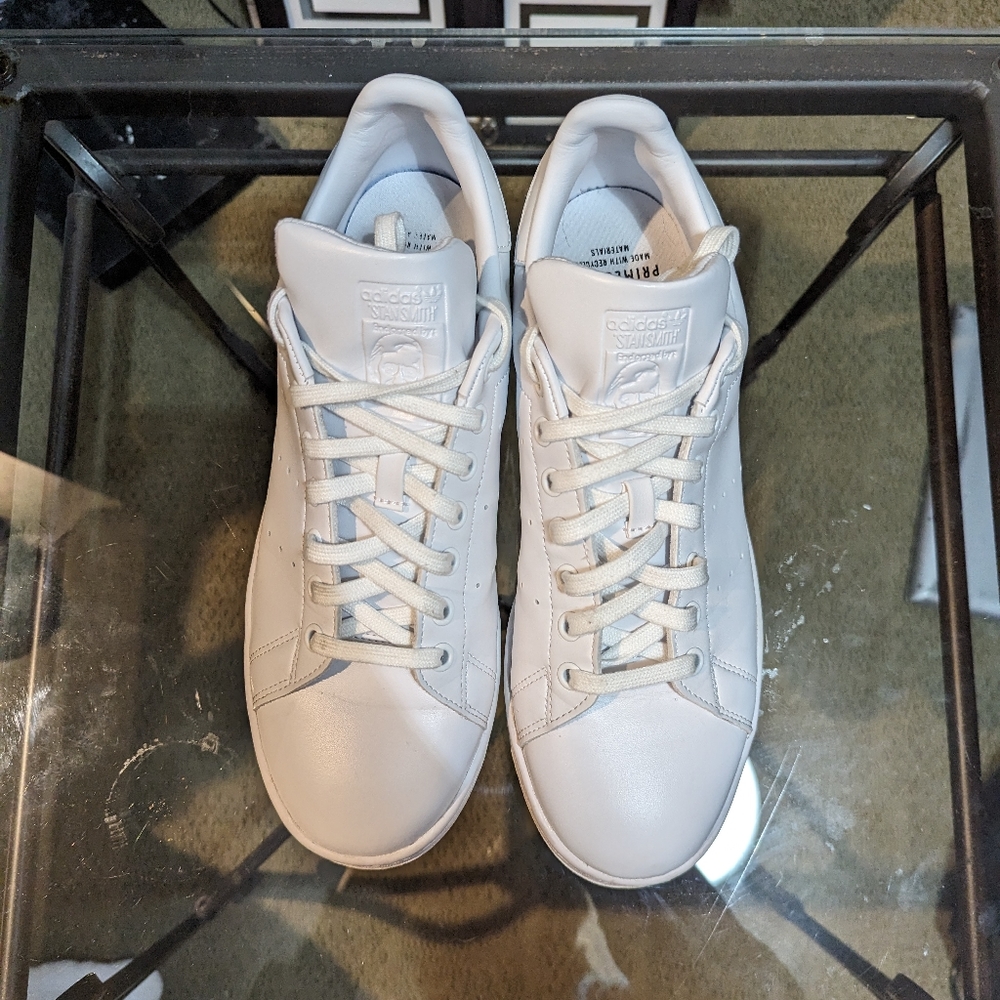 White Adidas Stan Smith